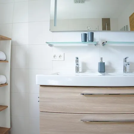 Berg' & Bluamen Stubai Apartament