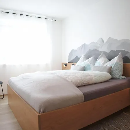 Berg' & Bluamen Stubai Апартаменты Нойштифт-им-Штубайталь