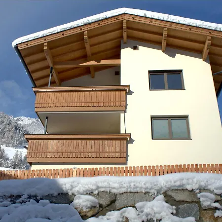 Berg' & Bluamen Stubai ノイシュティフト・イム・シュトゥーバイタール